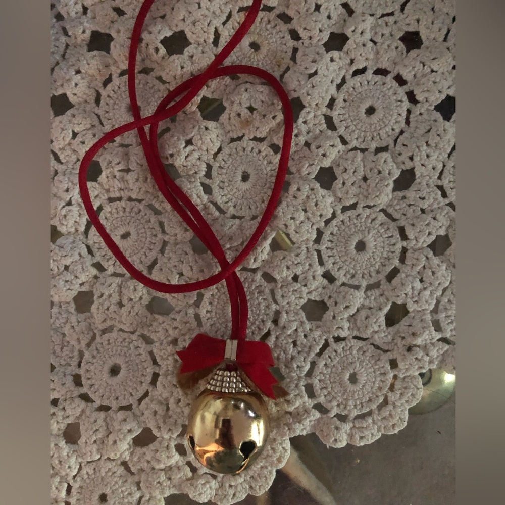 🎄Traditional Christmas Brass Chime Ball Necklace- 747 $15 or $12 w/offer